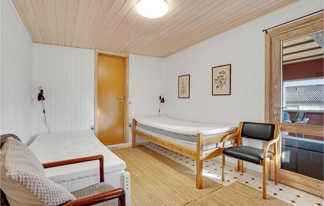 3 Bedroom Lovely In Give *